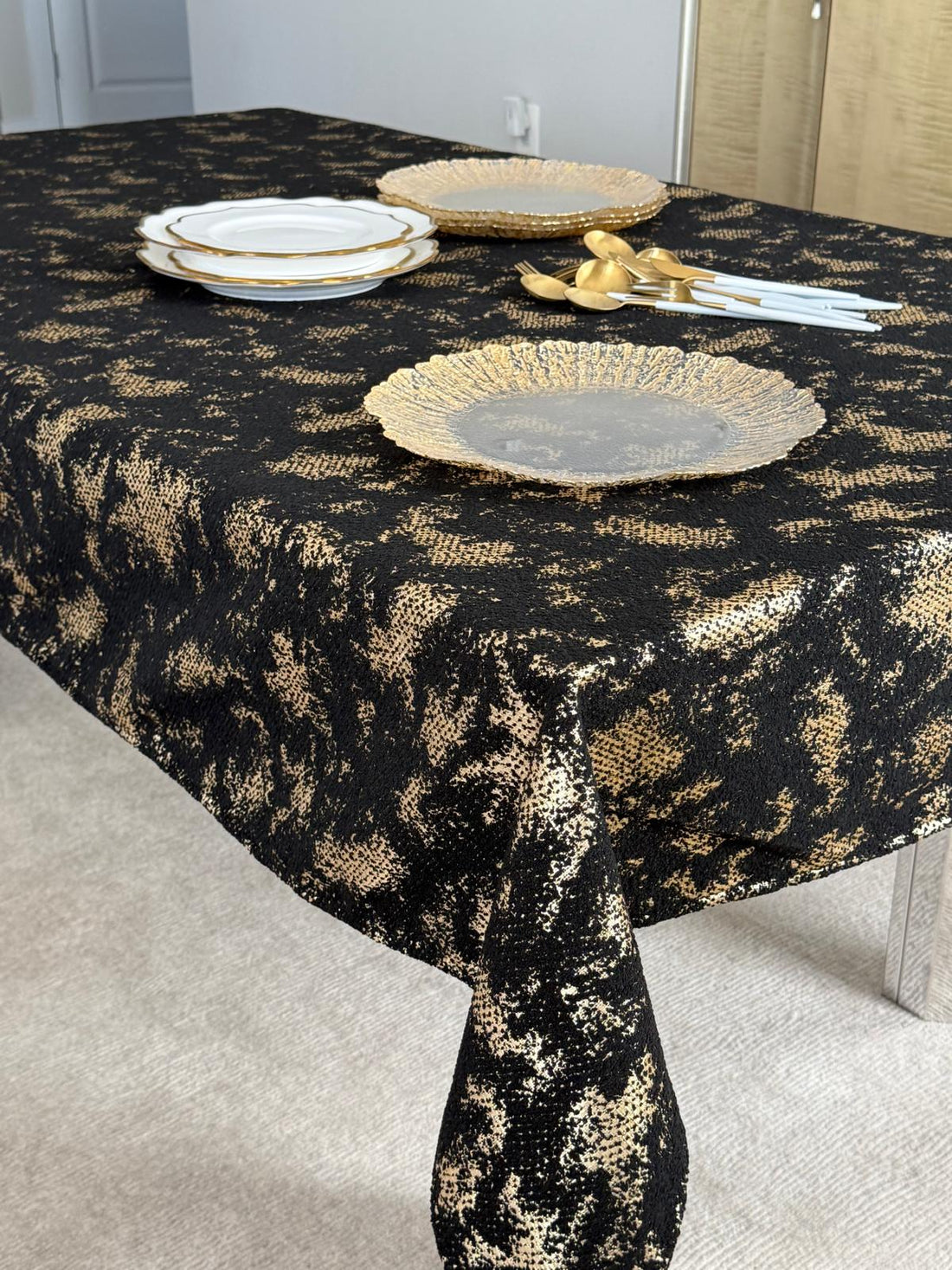  Black & Gold Tablecloth