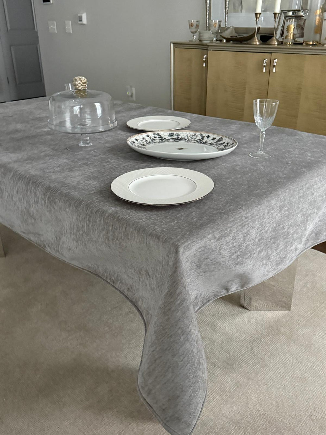 Porto Chenille Velvet Tablecloth – Smoke (Dark Grey)