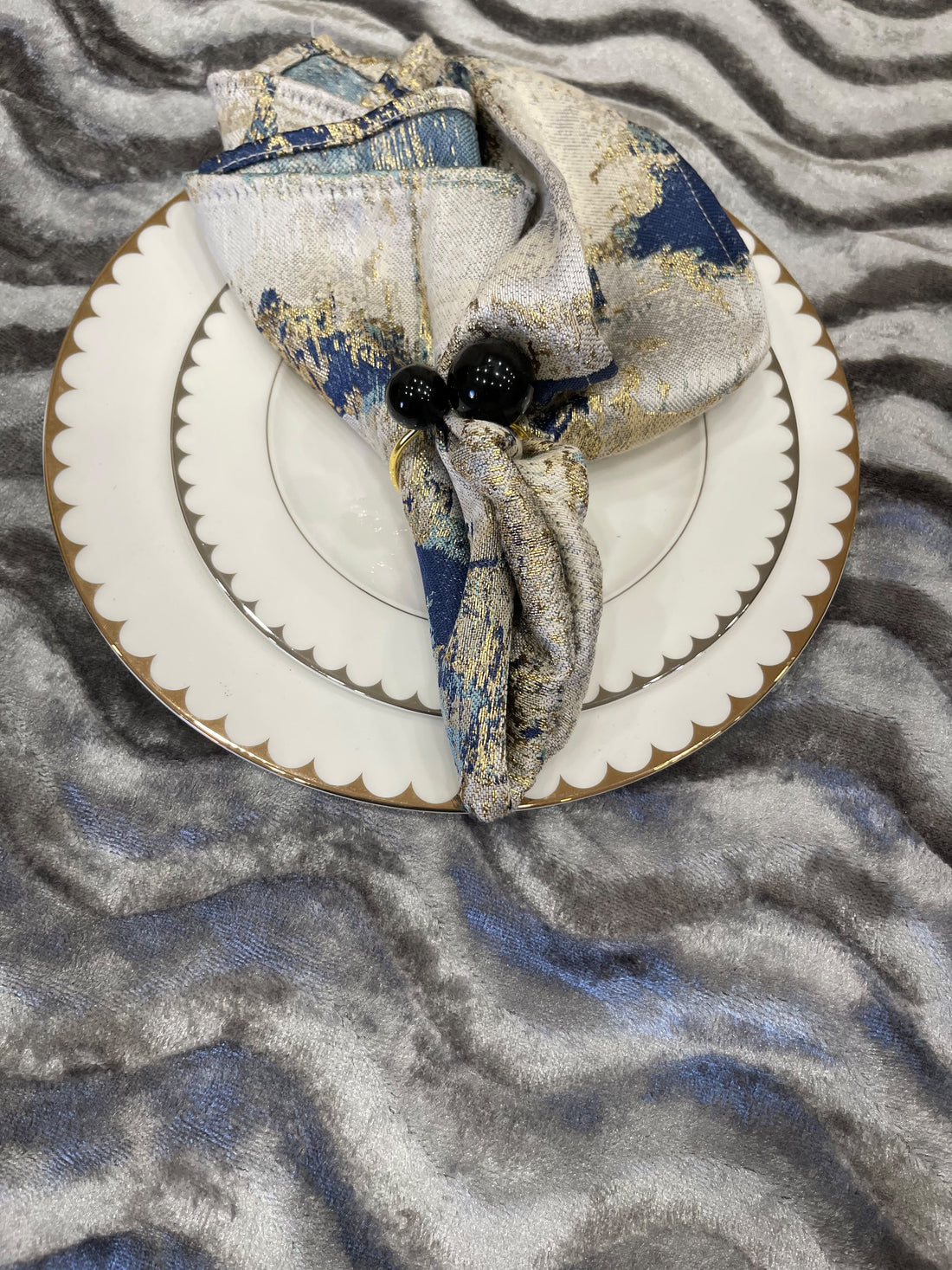 Grey Wave Velvet Tablecloth – Seamless
